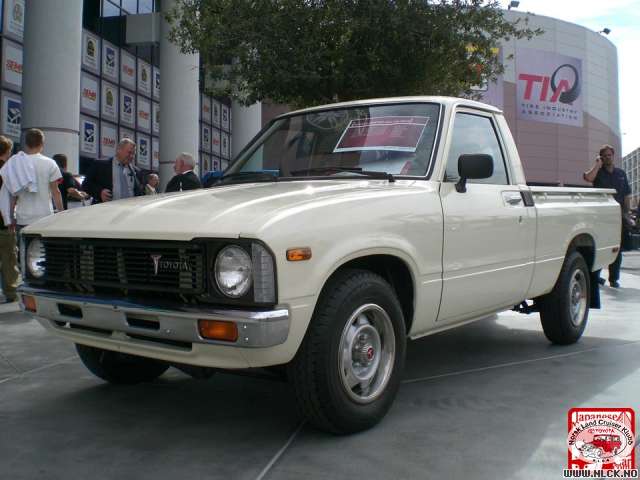 Første av den typen vi kjenner som 46 (mk1)   Det var en facelift i 81 eller 82. Da ble lyktene urunde